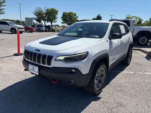 Used 2022 Jeep Cherokee Trailhawk w/ Comfort/Convenience Group AWD/4WD image 12