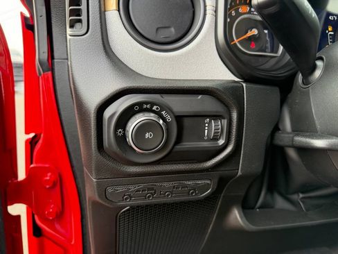 Used 2026 Jeep Wrangler Unlimited Sport AWD/4WD image 17