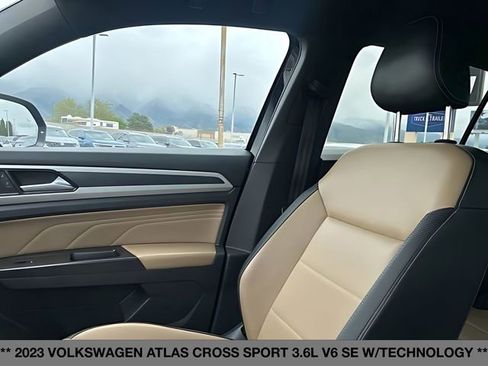 Used 2023 Volkswagen Atlas Cross Sport SE w/ Black Wheel Package AWD/4WD image 37