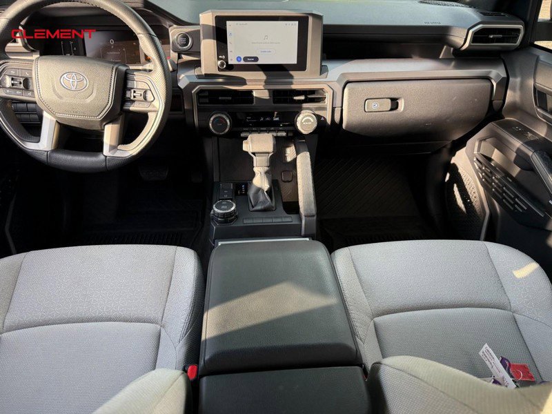 Used 2025 Toyota 4Runner SR5 AWD/4WD image 13