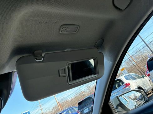 Used 2022 Hyundai Elantra SEL w/ Convenience Package image 35