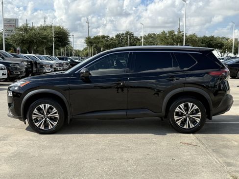 Used 2021 Nissan Rogue SV w/ Premium Package FWD image 8