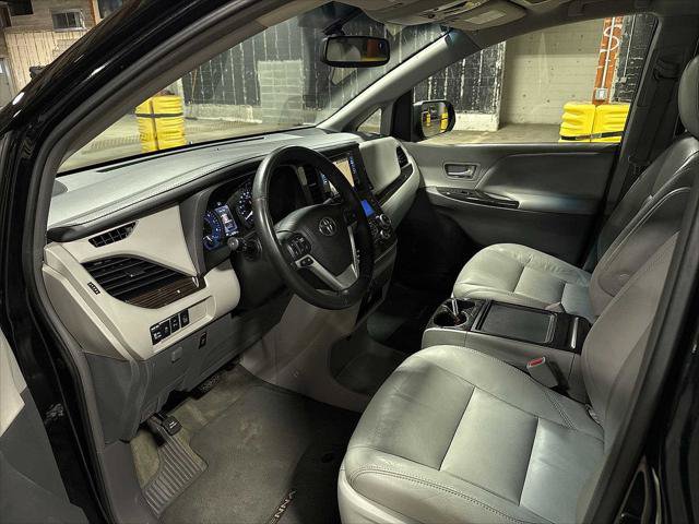 Certified 2017 Toyota Sienna XLE w/ XLE Navigation Package AWD/4WD image 31
