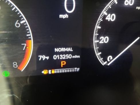 Used 2025 Honda HR-V LX image 27