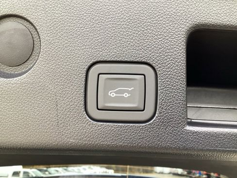 New 2026 Chevrolet Equinox LT w/ Convenience Package II image 17