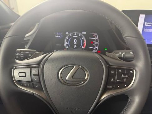 Used 2023 Lexus ES 250 w/ Premium Package AWD/4WD image 12