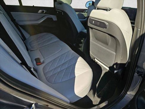 Used 2024 BMW X5 sDrive40i w/ Executive Package image 19