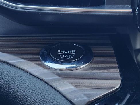 Used 2023 Ford Explorer Limited image 22