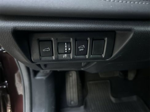 Certified 2024 Subaru Outback Limited image 17