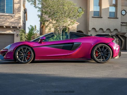 Used 2018 McLaren 570S Spider RWD image 3