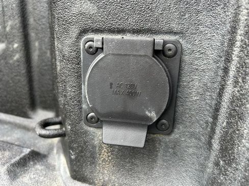 Used 2024 GMC Sierra 2500 AT4 w/ AT4 Premium Plus Package AWD/4WD image 13