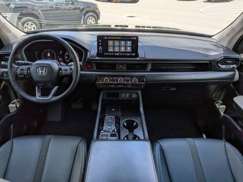 Certified 2025 Honda Pilot EX-L image 19