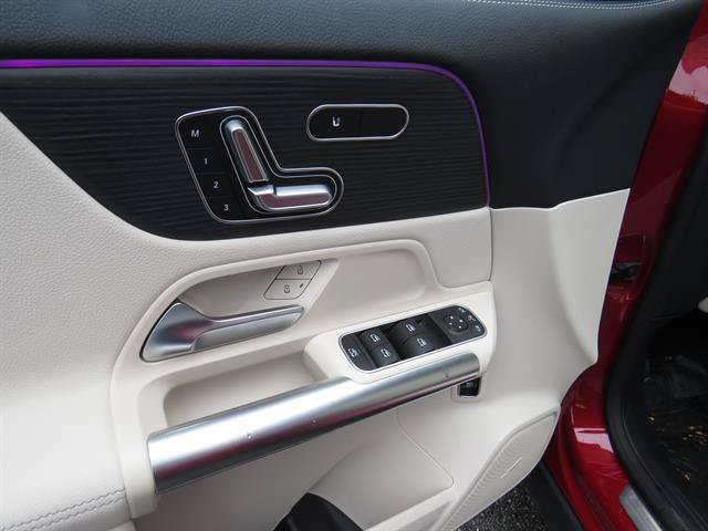 Used 2026 Mercedes-Benz GLA 250 4MATIC image 9