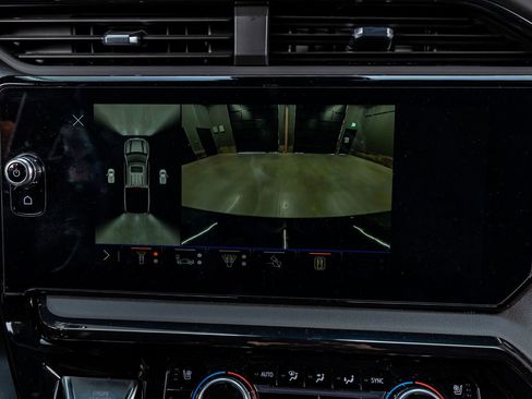 Used 2024 GMC Sierra 1500 AT4 w/ Technology Package image 26