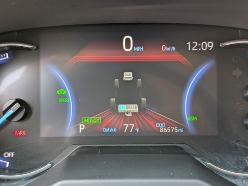 Used 2019 Toyota RAV4 Limited image 3