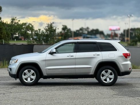 Used 2012 Jeep Grand Cherokee Laredo AWD/4WD image 8