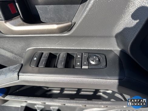 Certified 2025 Toyota Tacoma TRD Off-Road image 15