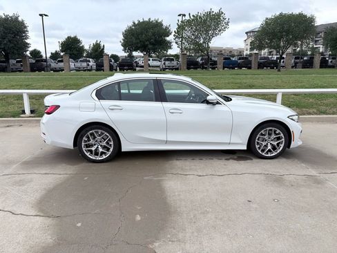 Used 2025 BMW 330i xDrive Sedan AWD/4WD image 3