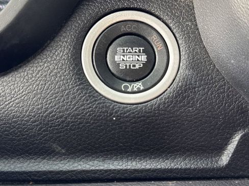 Used 2022 RAM 2500 Big Horn AWD/4WD image 12