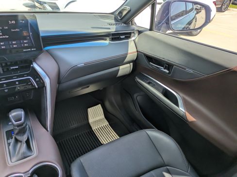 Used 2021 Toyota Venza Limited w/ Advanced Technology Package AWD/4WD image 16