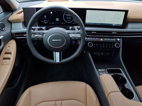 Certified 2025 Hyundai Sonata Limited FWD image 18