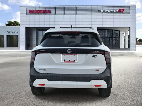 New 2026 Nissan Kicks SR FWD image 4