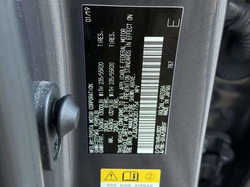 Used 2019 Lexus RX 350L w/ Premium Package image 32