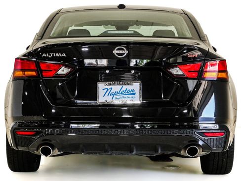 Used 2024 Nissan Altima 2.5 SR FWD image 7