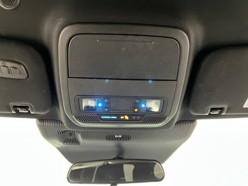 Used 2025 Ford Explorer ST-Line w/ ST-Line Street Pack AWD/4WD image 65