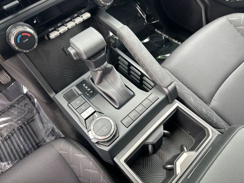 Certified 2026 Toyota Tacoma SR5 AWD/4WD image 23