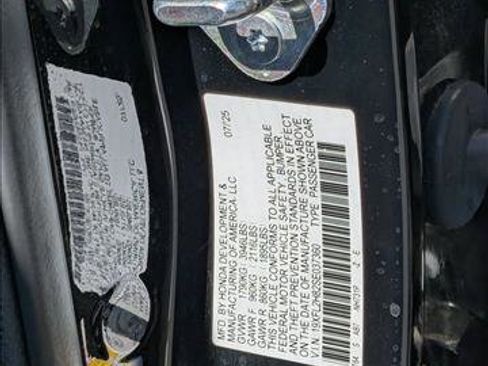 Certified 2025 Honda Civic Sport image 24