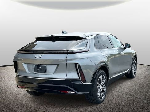 New 2025 Cadillac Lyriq Luxury image 2