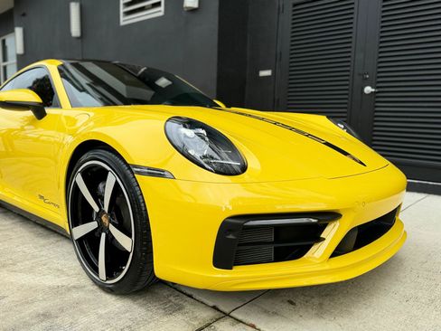 Used 2021 Porsche 911 Carrera RWD image 6