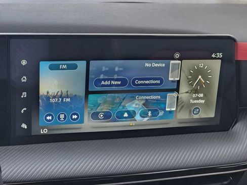 New 2025 Nissan Kicks SR image 12