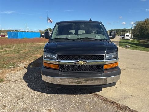 Used 2024 Chevrolet Express 3500 LT w/ LT Preferred Equipment Group image 8