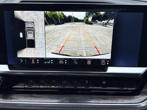 Used 2025 Chevrolet Silverado 1500 LTZ AWD/4WD image 31