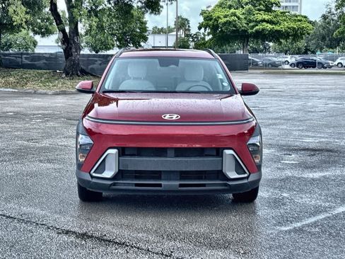 Used 2024 Hyundai Kona SEL w/ Convenience Package FWD image 3
