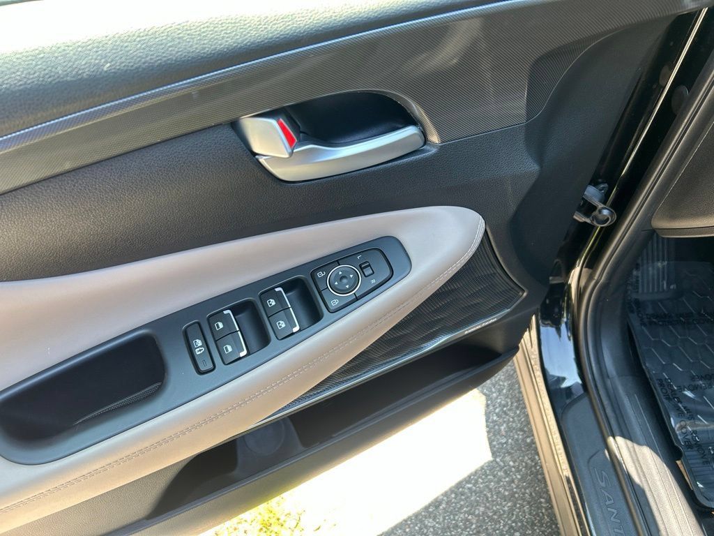 Used 2023 Hyundai Santa Fe SEL w/ Premium Package AWD/4WD image 17