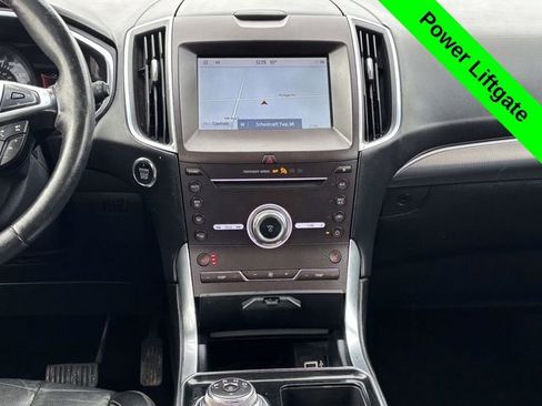 Used 2019 Ford Edge Titanium w/ Cold Weather Package image 33