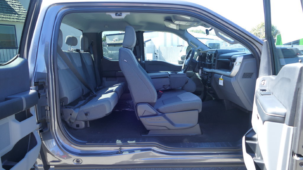 New 2026 Ford F350 XLT w/ FX4 Off-Road Package AWD/4WD image 14