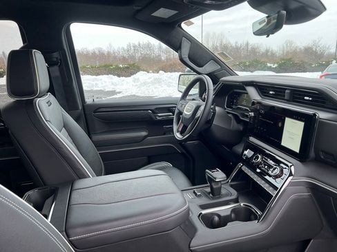 Used 2024 GMC Sierra 1500 AT4X image 35