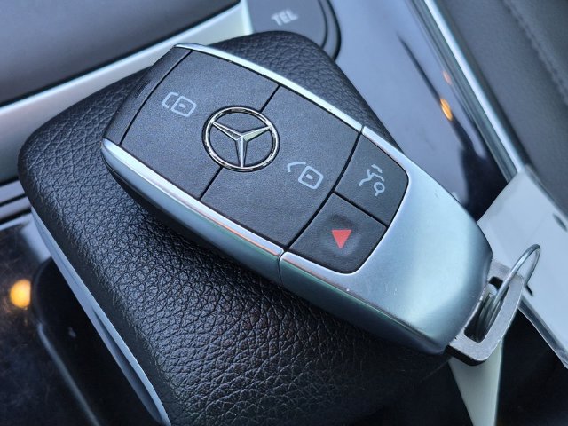 Certified 2021 Mercedes-Benz GLB 250 image 34