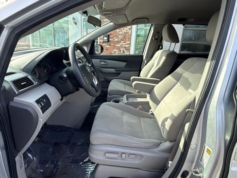 Used 2014 Honda Odyssey EX image 11