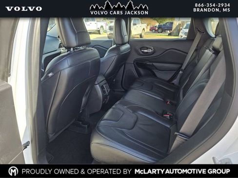 Used 2023 Jeep Cherokee Altitude Lux image 17