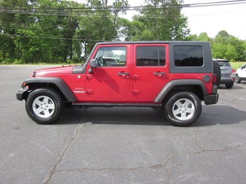 Used 2010 Jeep Wrangler Unlimited Sport AWD/4WD image 1
