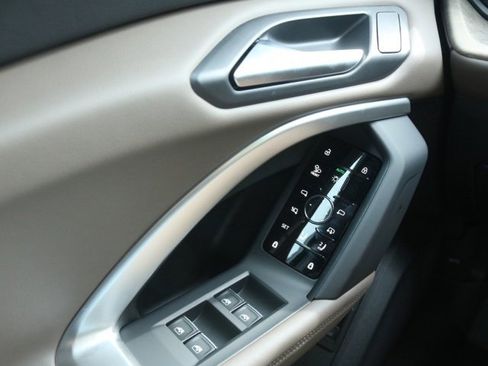 New 2025 Audi Q5 Premium Plus image 24