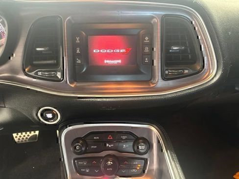 Used 2017 Dodge Challenger R/T RWD image 15