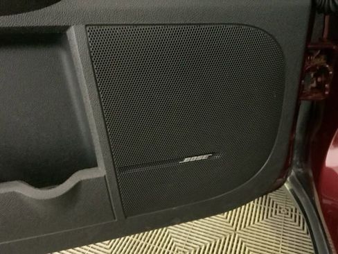 Used 2016 GMC Acadia SLT image 19