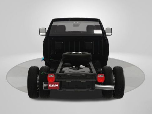 New 2025 RAM 3500 Big Horn AWD/4WD image 10