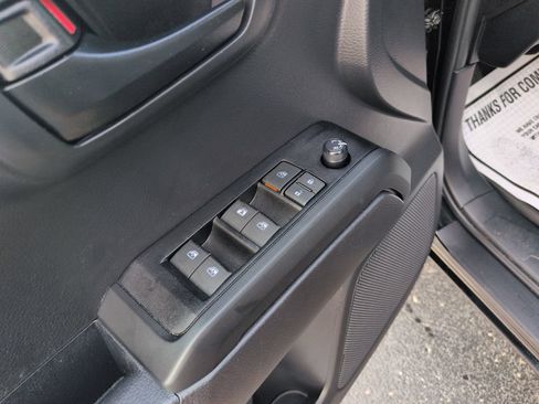 Used 2023 Toyota Tacoma SR AWD/4WD image 11
